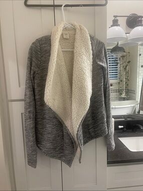 Abercrombie & Fitch Gray Open-Front Sherpa Cardigan